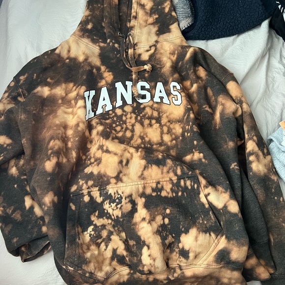 Oversized Bleached Kansas Sweatshirt - Picture 2 of 3
